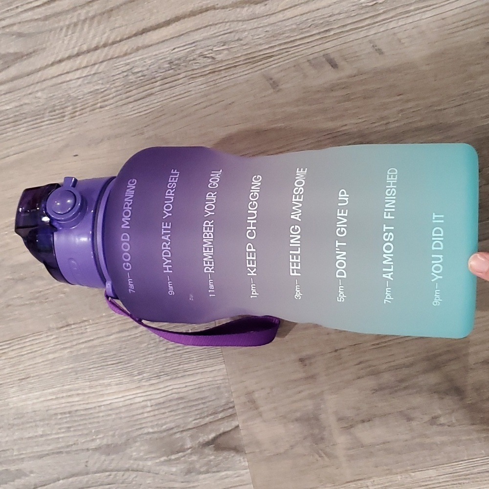 Giotto Motivational 128 Ounces Water Bottle